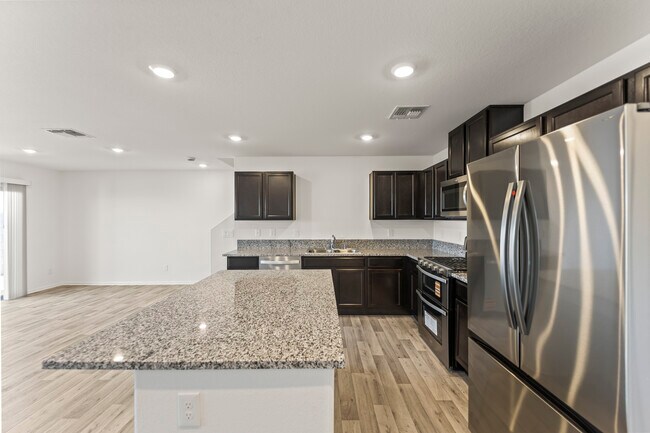 Building Photo - 6080 Swift Lariat St