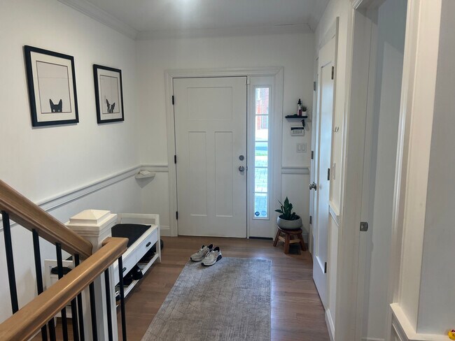 Primary Photo - 111-113 Lincoln Ave