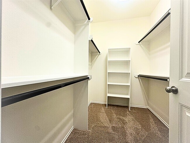 Building Photo - 8218 Nagy Hill St