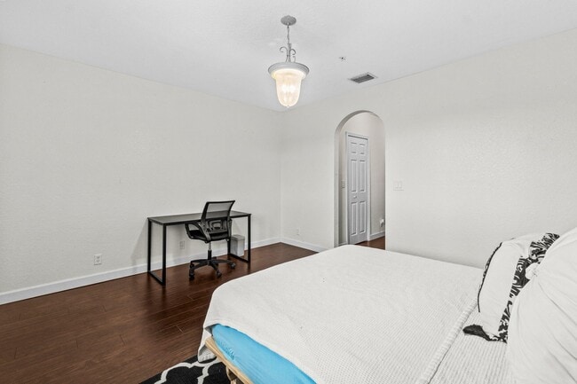 Building Photo - 122 Bayfront Dr