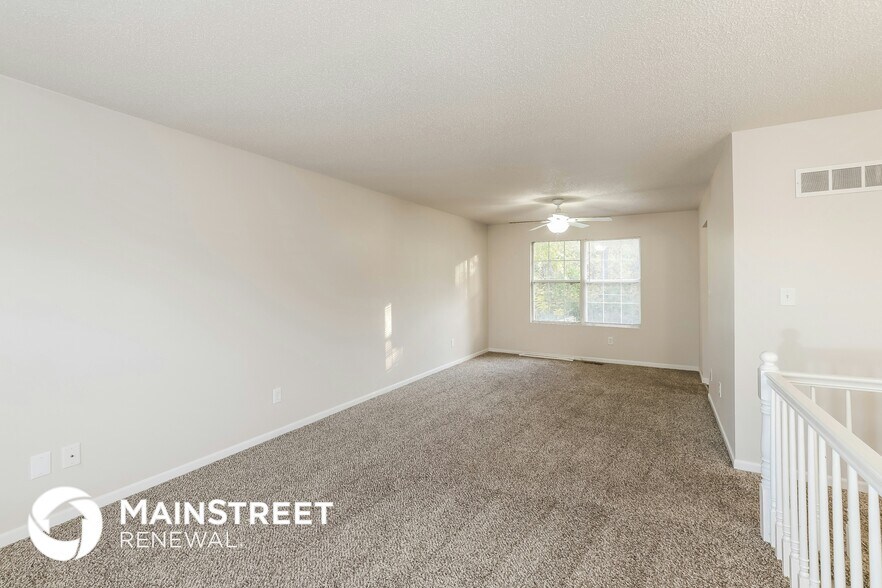 Building Photo - 14805 E Nickell Ave