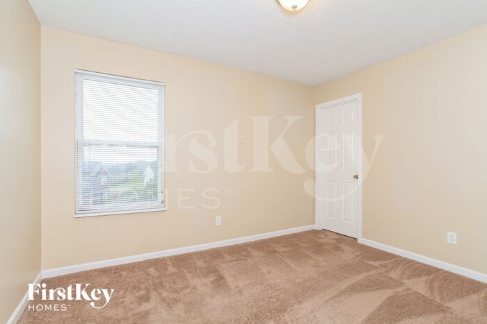 Building Photo - 6119 Spring Lake Dr