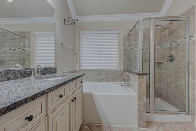 Building Photo - 5003 Beech Fern Dr