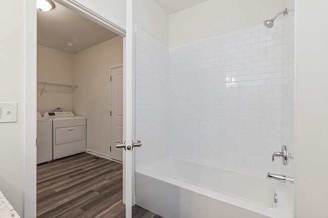 Building Photo - 64 Olympus Dr