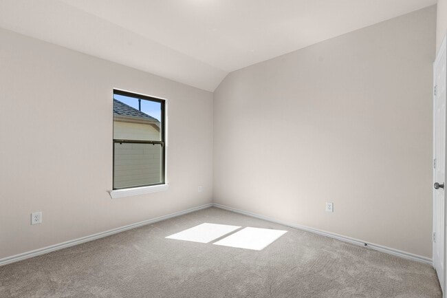 Building Photo - 6015 Briarstone Crest Dr