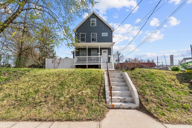 Building Photo - 816 King Georges Rd