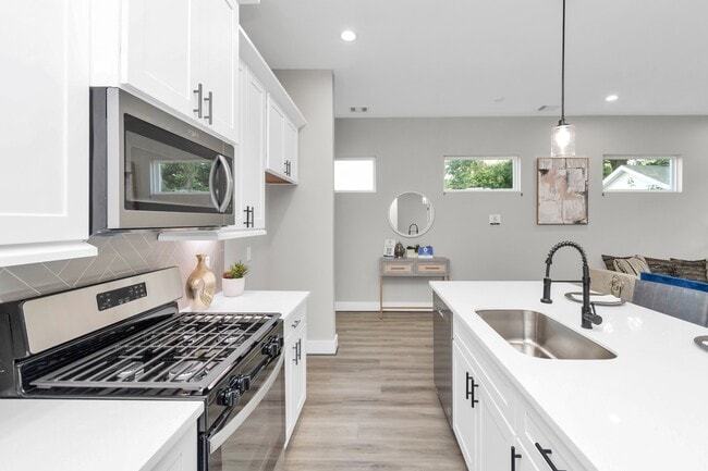 Building Photo - 11 Wellford St