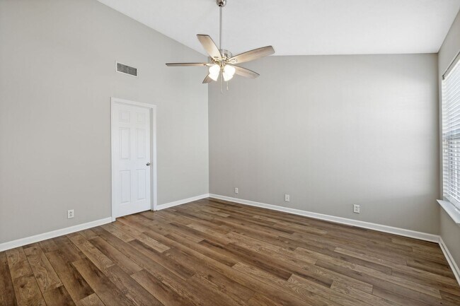 Building Photo - 118 Lancaster Gate Pl