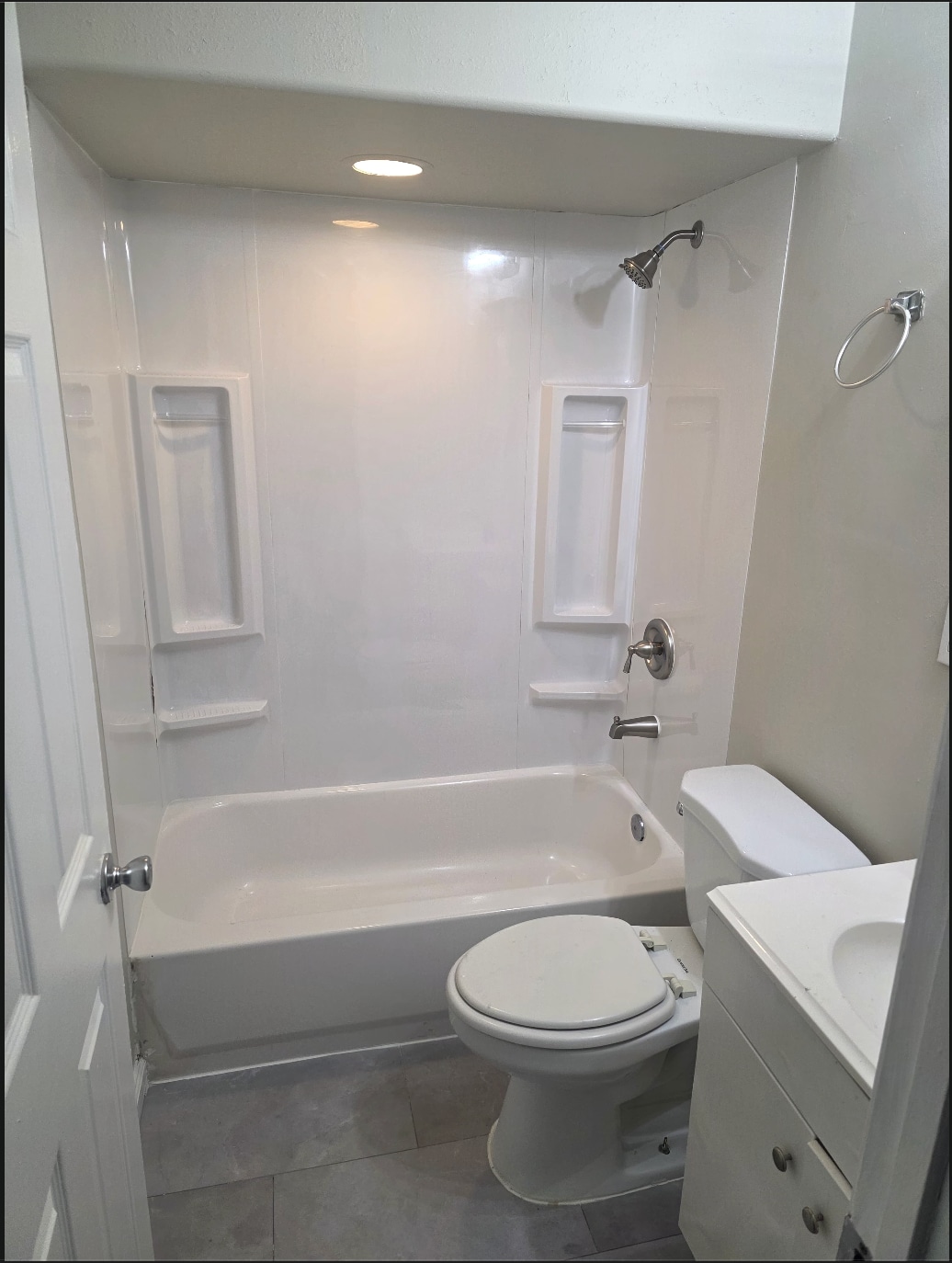 Building Photo - 336 Lanark Rd