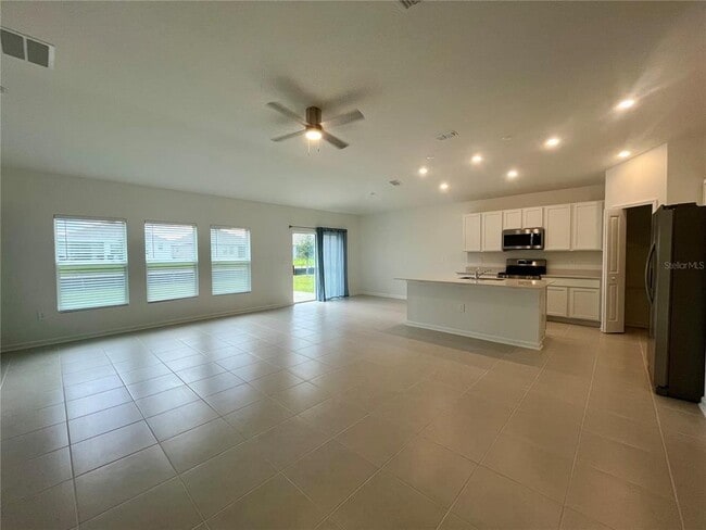 Building Photo - 4700 Golden Knight Blvd