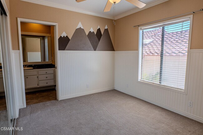 Building Photo - 2704 Simi Hills Ln