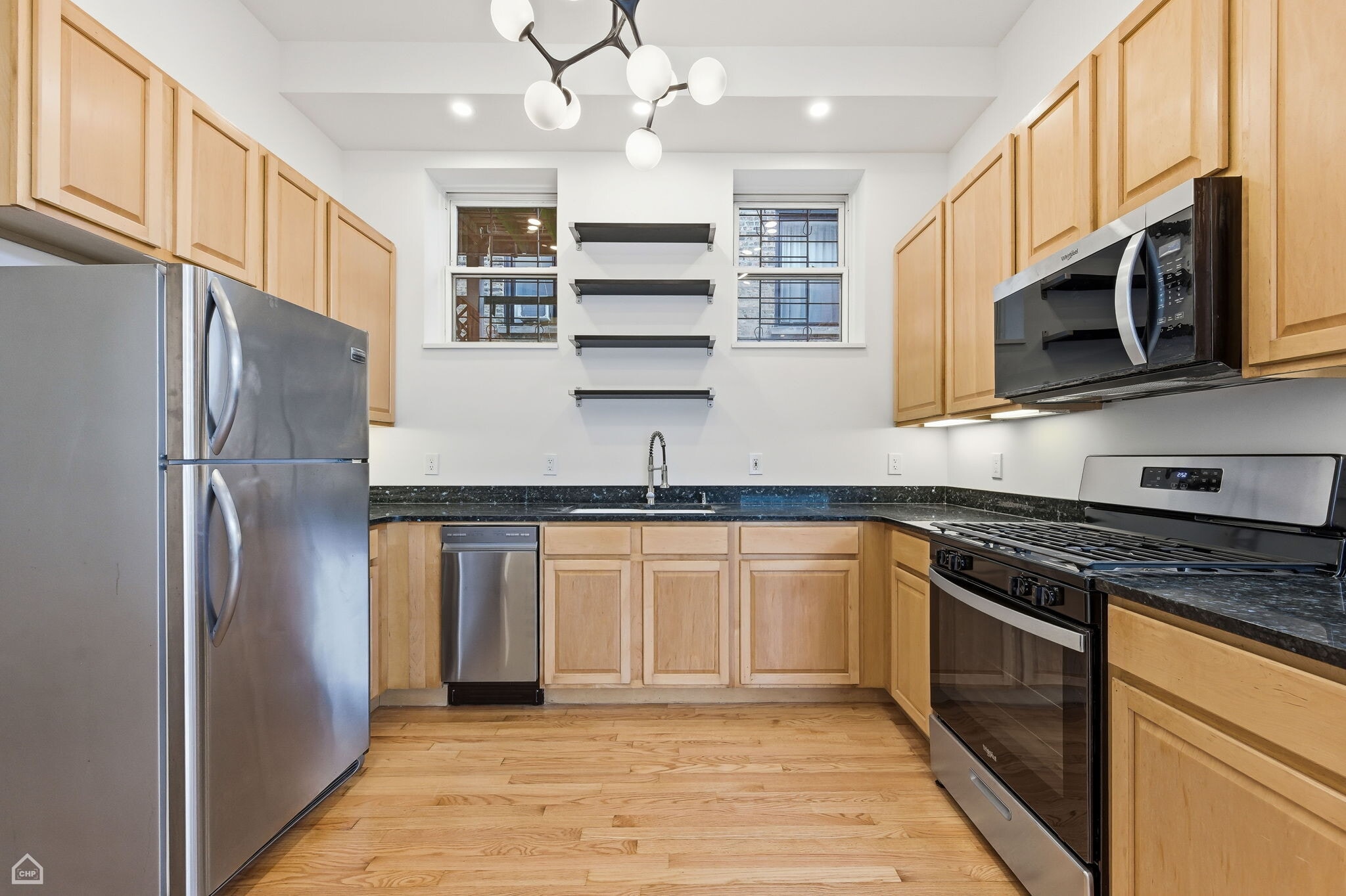 Building Photo - 947 N Kedzie Ave