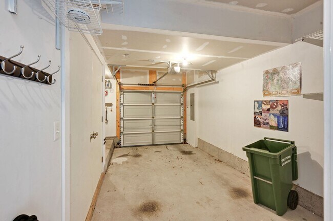 Building Photo - 3 bedroom 2.5 bathroom TownHome // Brookland//Garage Parking & Rooftop Deck