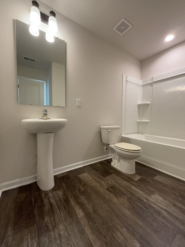 Building Photo - 1012 Berry Patch Cir