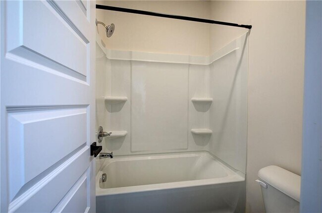 Building Photo - 10 Eagle Dr