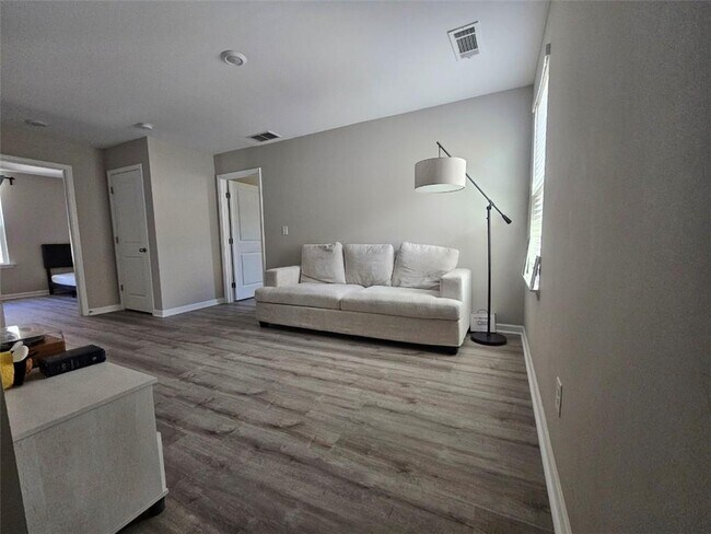 Building Photo - 4707 Waxwing St
