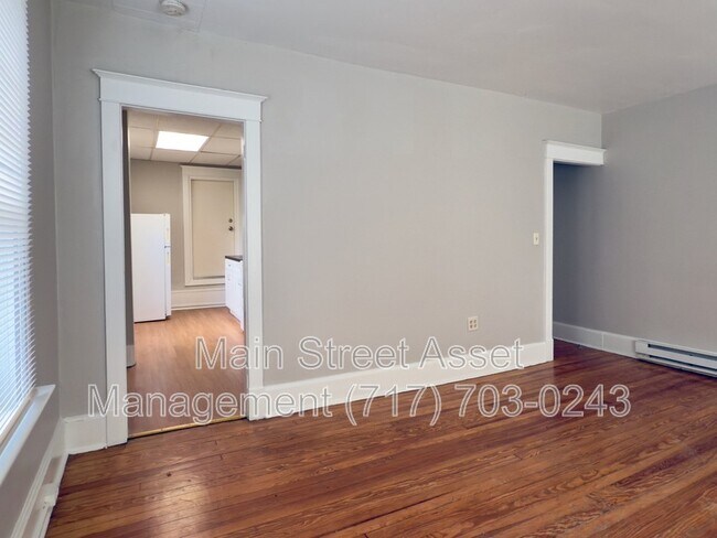 Building Photo - 2108 Walnut St