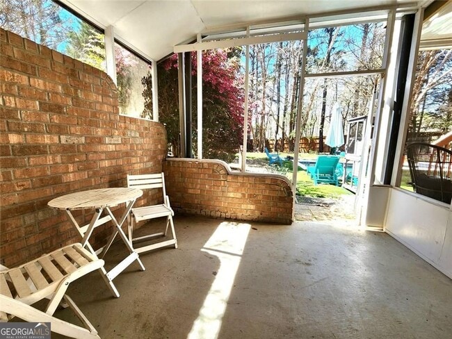 Building Photo - 2785 Shoemaker Ln