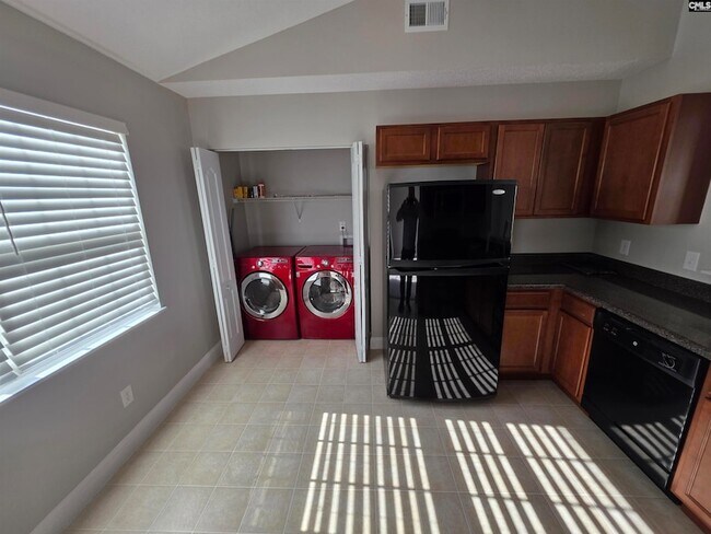 Building Photo - 165 Crassula Dr