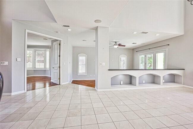 Building Photo - 3137 Beach View Ct