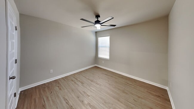 Building Photo - Spacious 4 Bedroom 2 Bathroom Home in Piedmont Schools (NEIGHBORHOOD PARK AND SPLASH PAD)