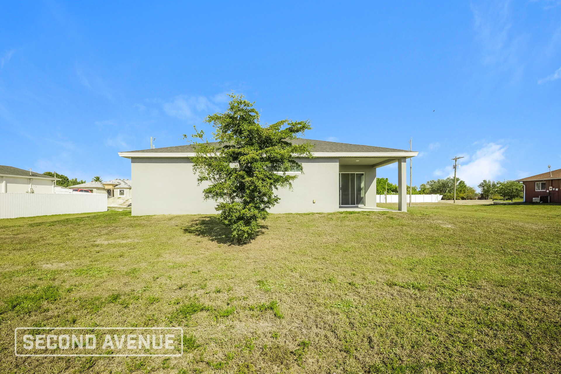 Building Photo - 930 NE 16th Terrace