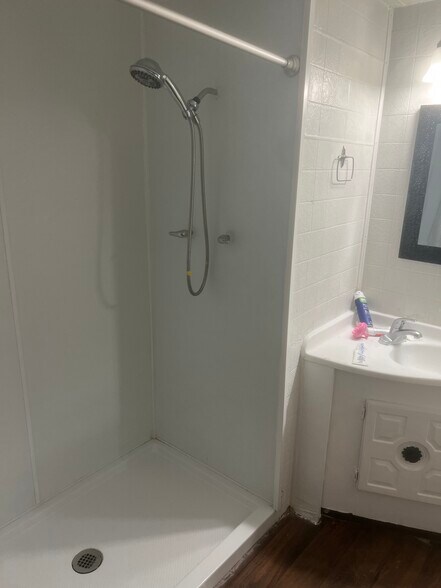 Building Photo - 203 Shoshone Ln