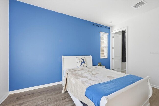 Building Photo - 1123 Sugarwood St