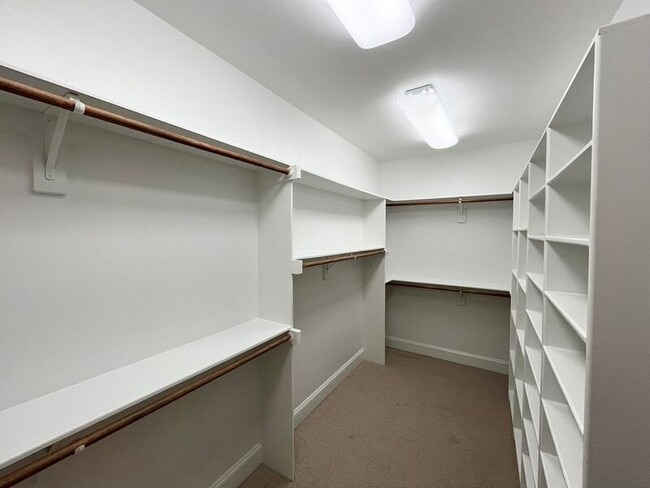 Building Photo - 1205 Enderbury Dr