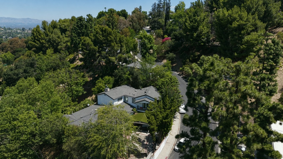 Building Photo - 3601 Dellvale Pl