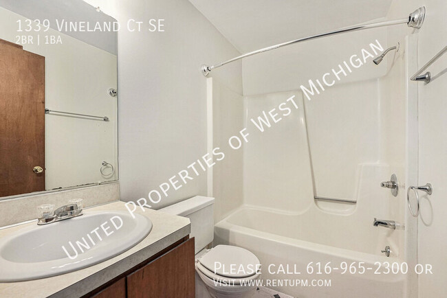 Building Photo - Available Now | 2 Bedroom 1 Bath Apartment...