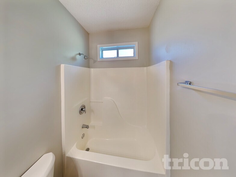 Building Photo - 114 Arbor Chase Pkwy