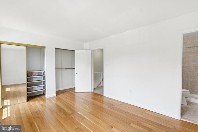 Building Photo - 14844 Cherrydale Dr