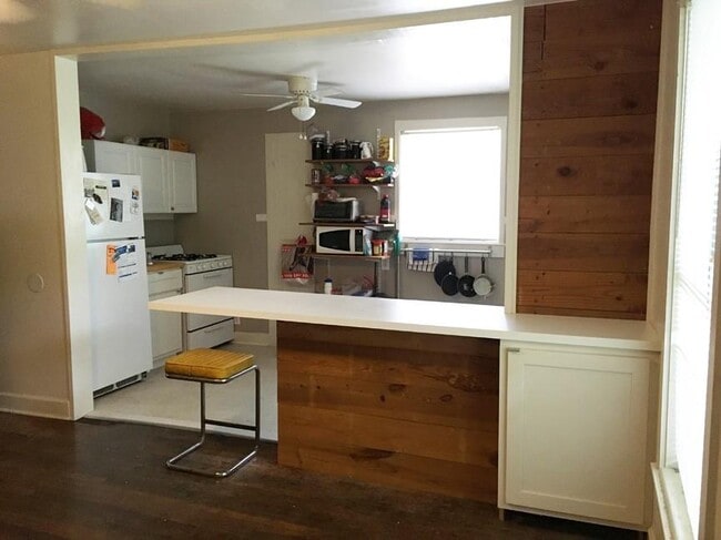 Building Photo - 4611 Depew Ave