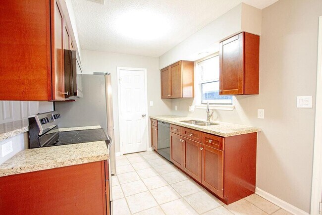 Building Photo - 1011 Hamblen Rd