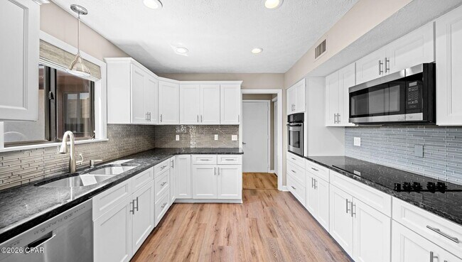Building Photo - 134 Marlin Cir