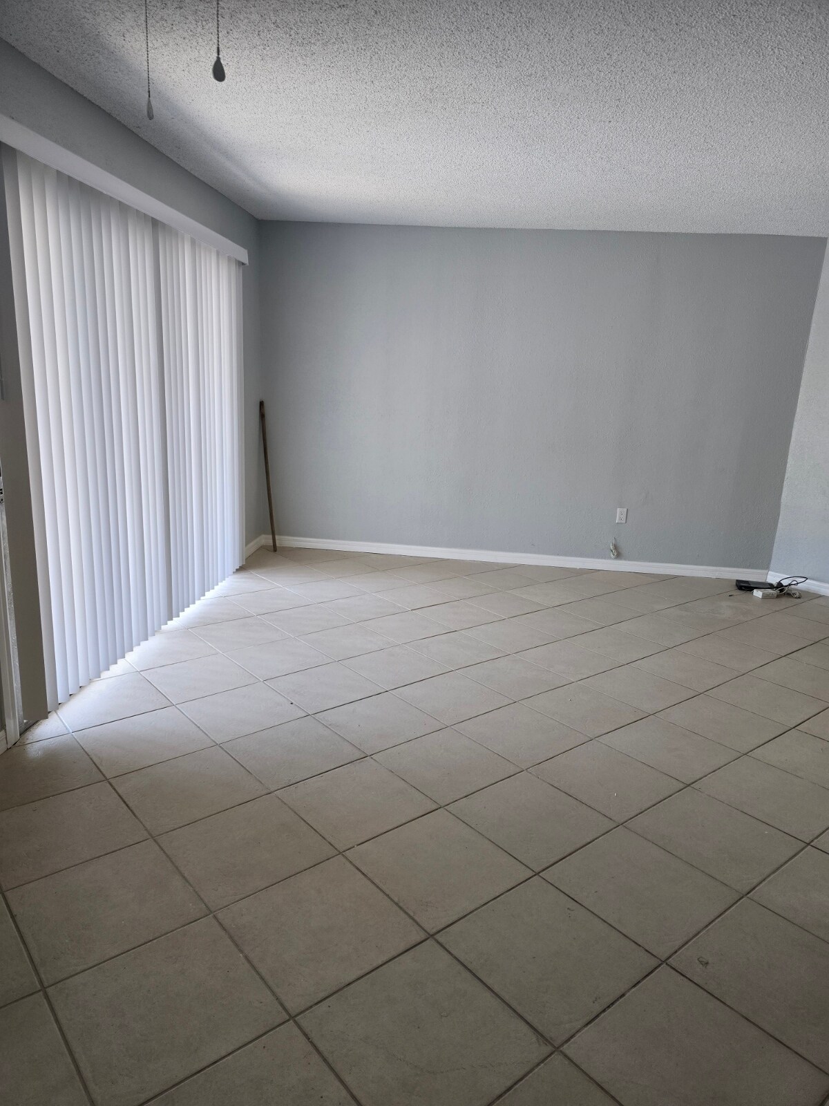 Building Photo - 3624 Meriden Ave