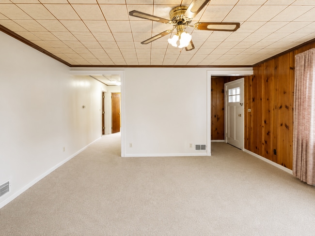 Building Photo - 690 Masonic Park Rd