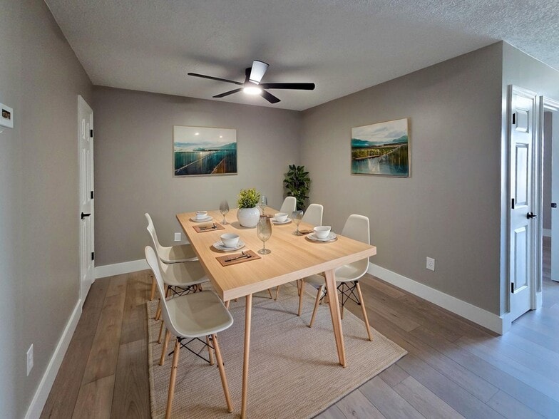 Building Photo - 800 Meadowview Dr