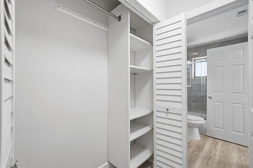 Building Photo - 2514 Taylor St