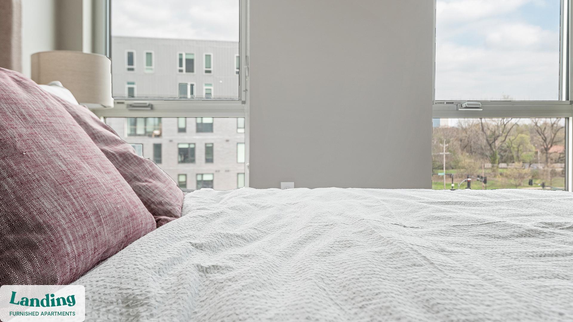 Building Photo - 299 DeBaliviere Ave