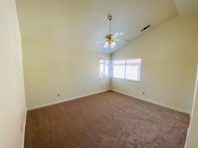 Building Photo - Laguna Home on Quiet Cul-De-Sac