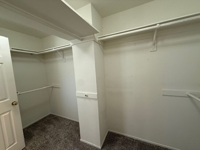 Building Photo - Welcome to Wagon Wheel – 4 Bed + Office | ...