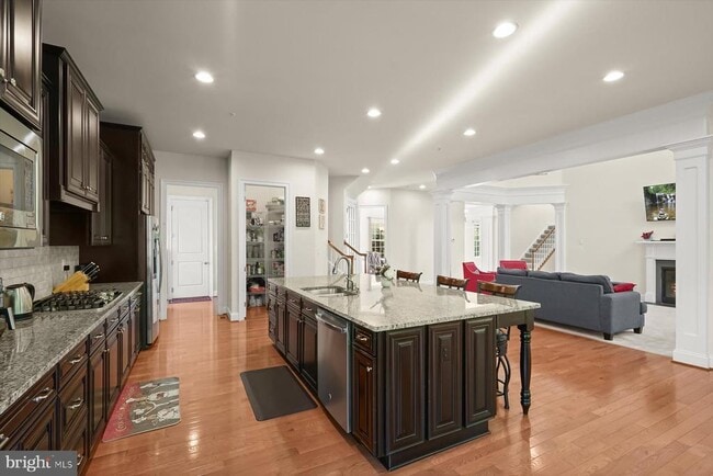 Building Photo - 208 Bottsford Ave