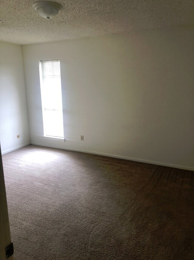 Building Photo - 6809 Alford Dr