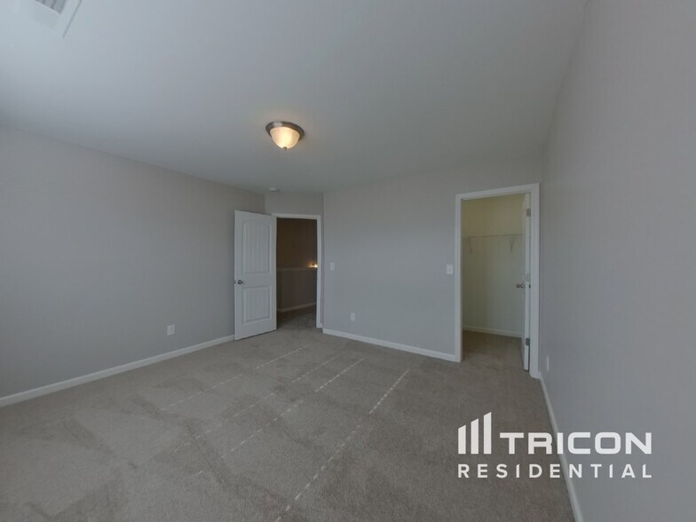 Building Photo - 10307 Atkins Ridge Dr