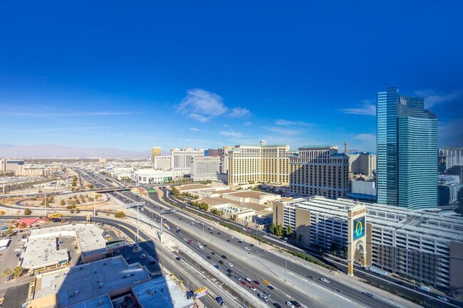 Building Photo - 4471 Dean Martin Dr