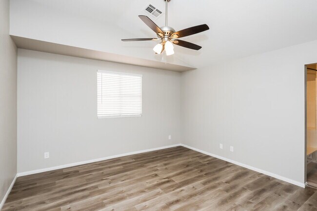 Building Photo - 425 Raindance Dr