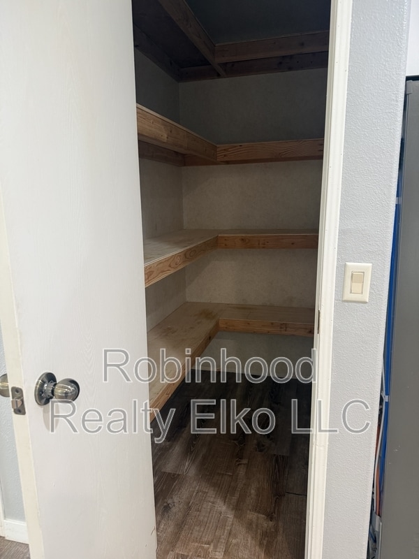 Building Photo - 300 Rustic Dr