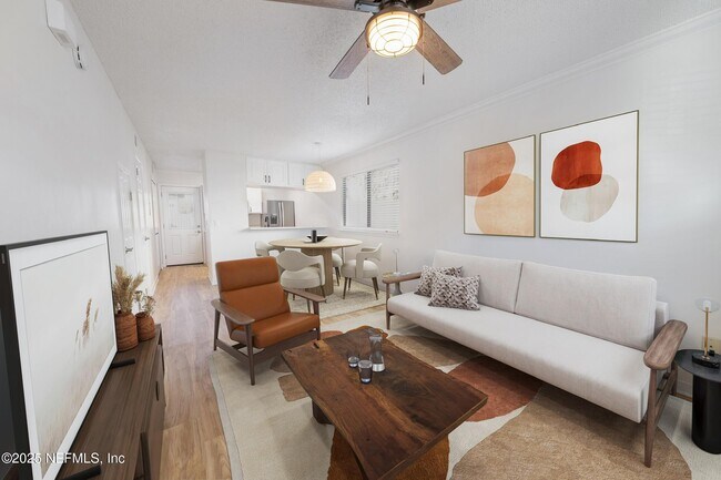 Building Photo - 561 6th St S